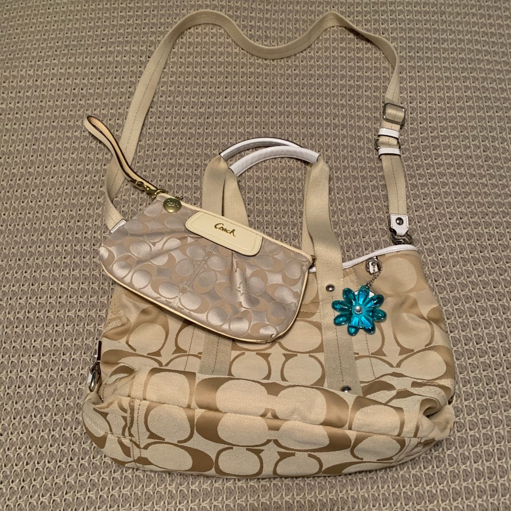 Coach cross body w/ matching wristlet/Used